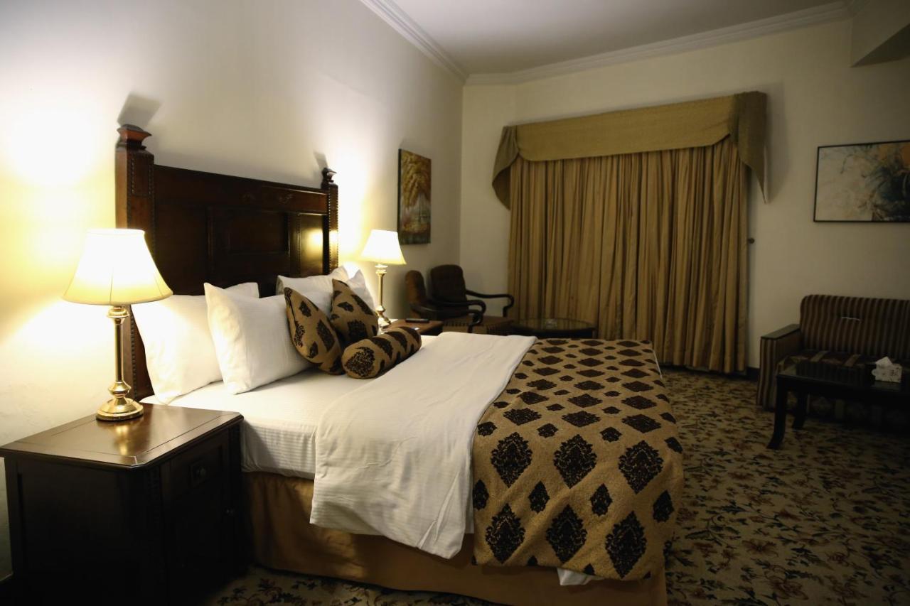 Hotel Hillview Islamabad Exterior photo