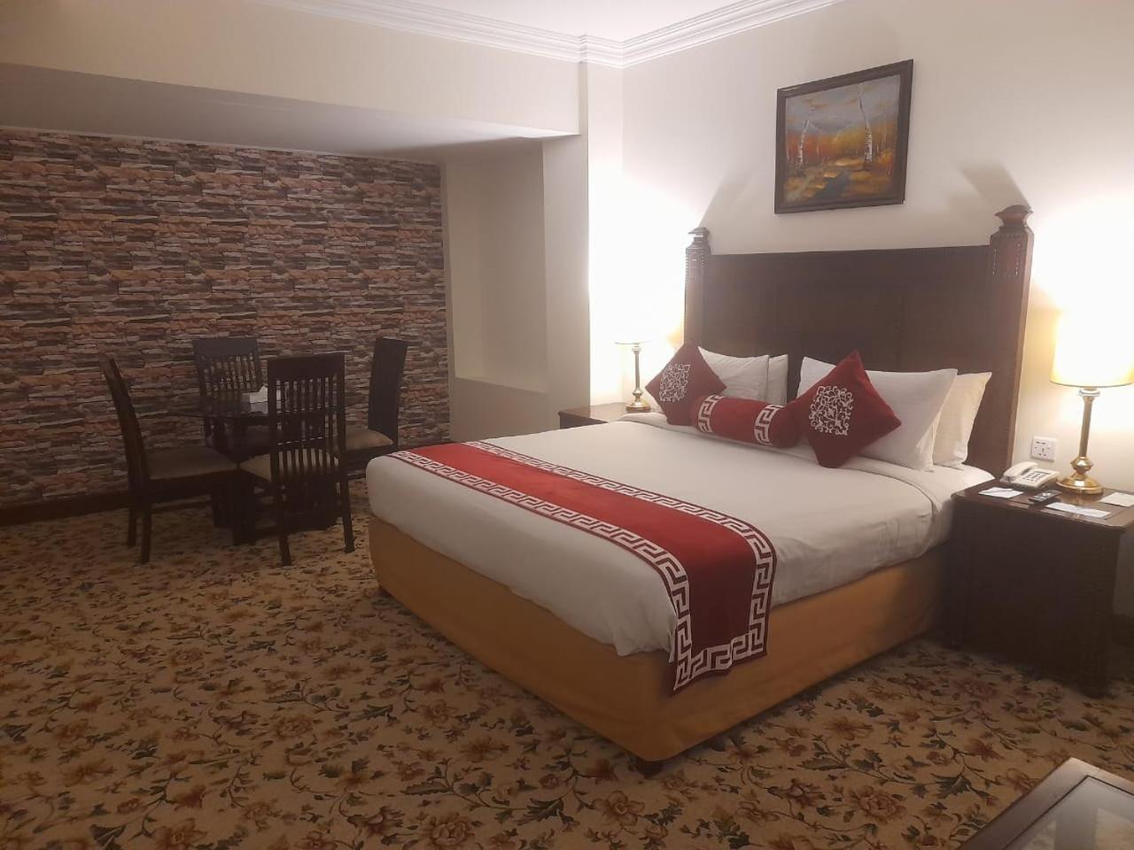 Hotel Hillview Islamabad Exterior photo