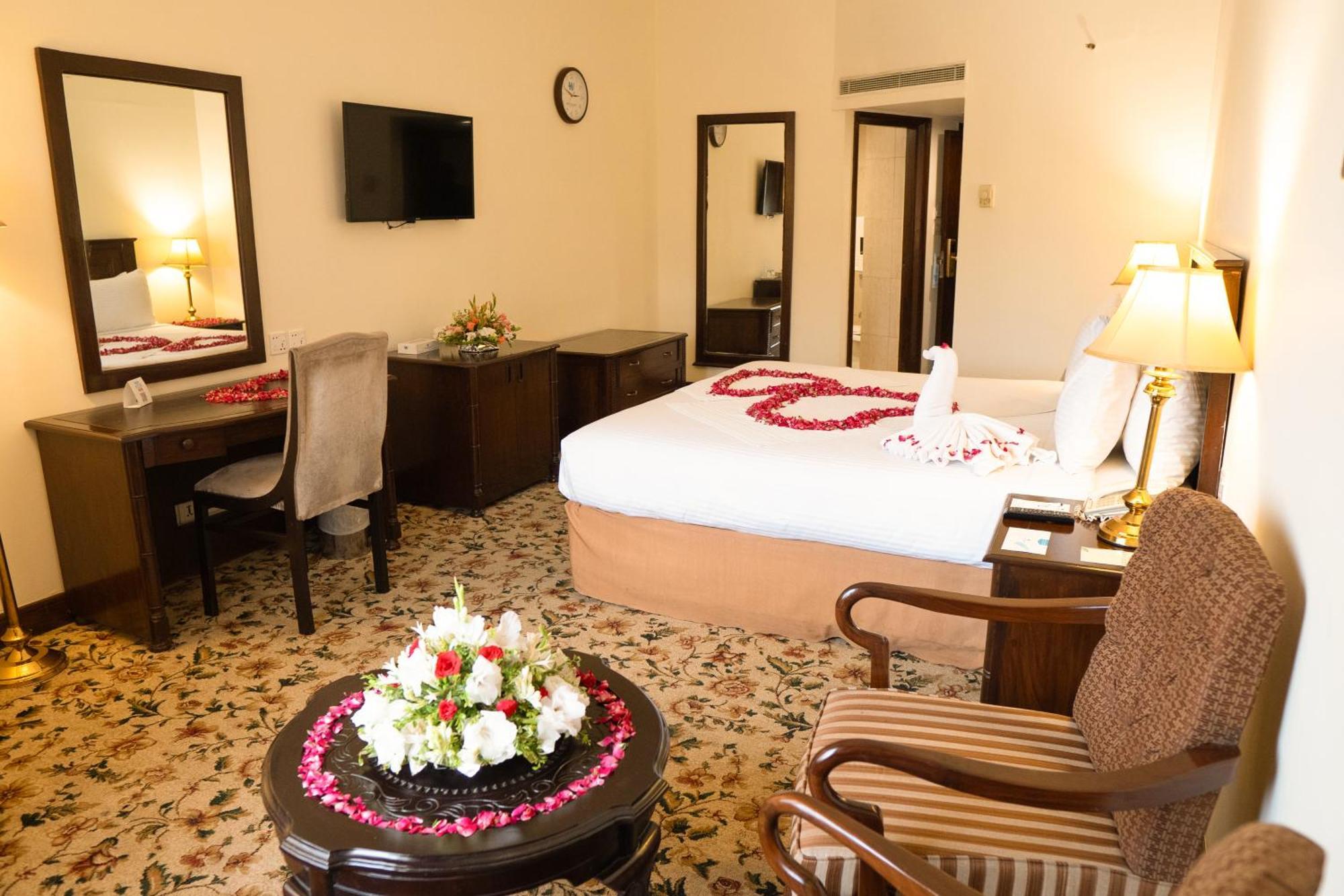Hotel Hillview Islamabad Exterior photo
